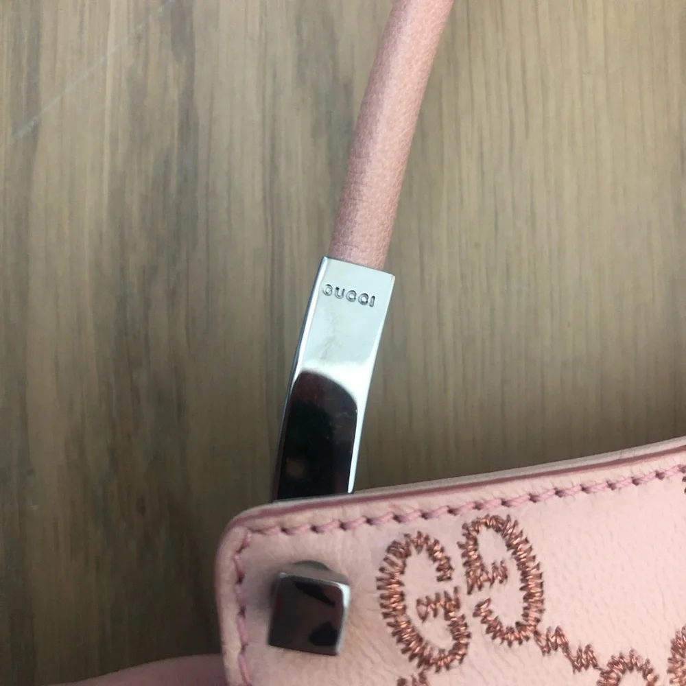 Vintage Gucci pink leather monogram shoulder bag - Picture 3 of 9